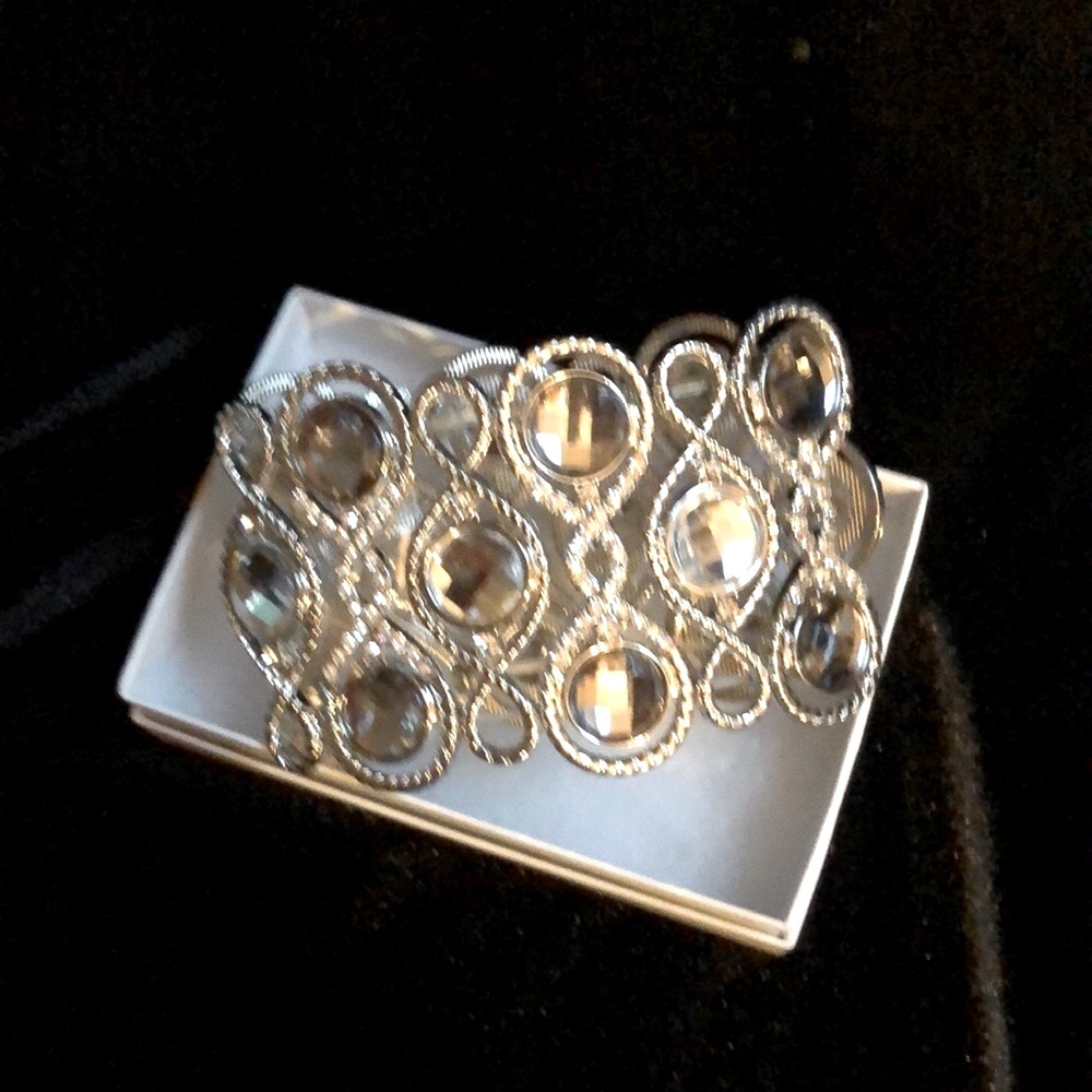 COSTUME JEWELRY